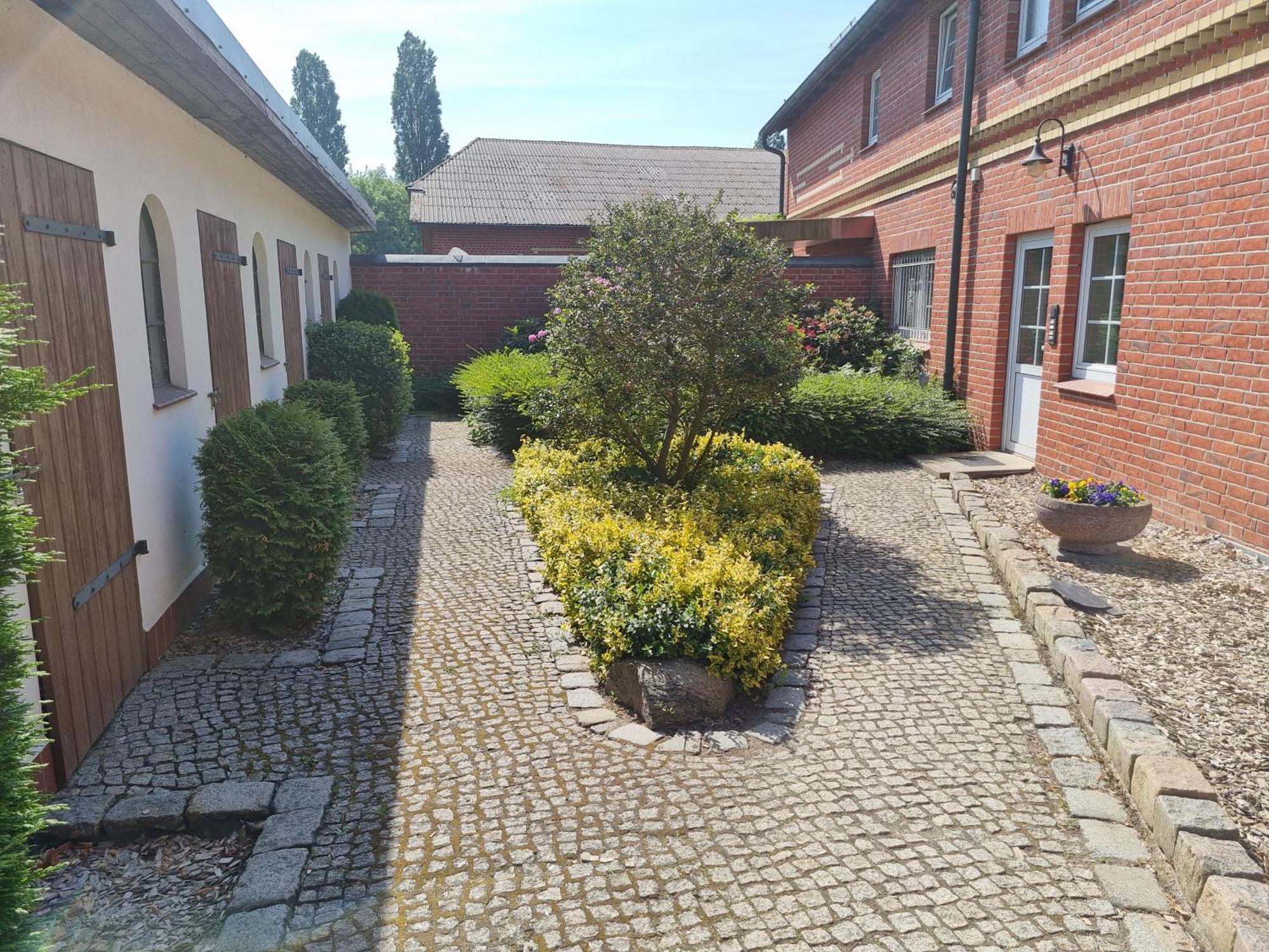 Ferienwohnungen Springer In Schoenefeld Ot Grossziethen Div Apartments Fuer Bis Zu 6 Personen 외부 사진